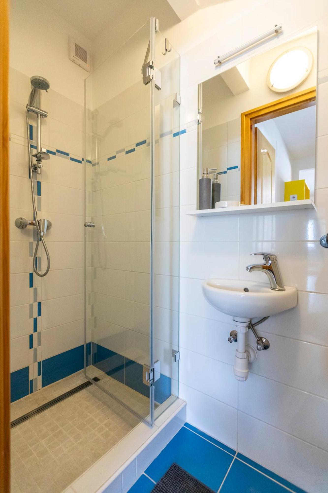Park Apartman Sarrod Exterior foto